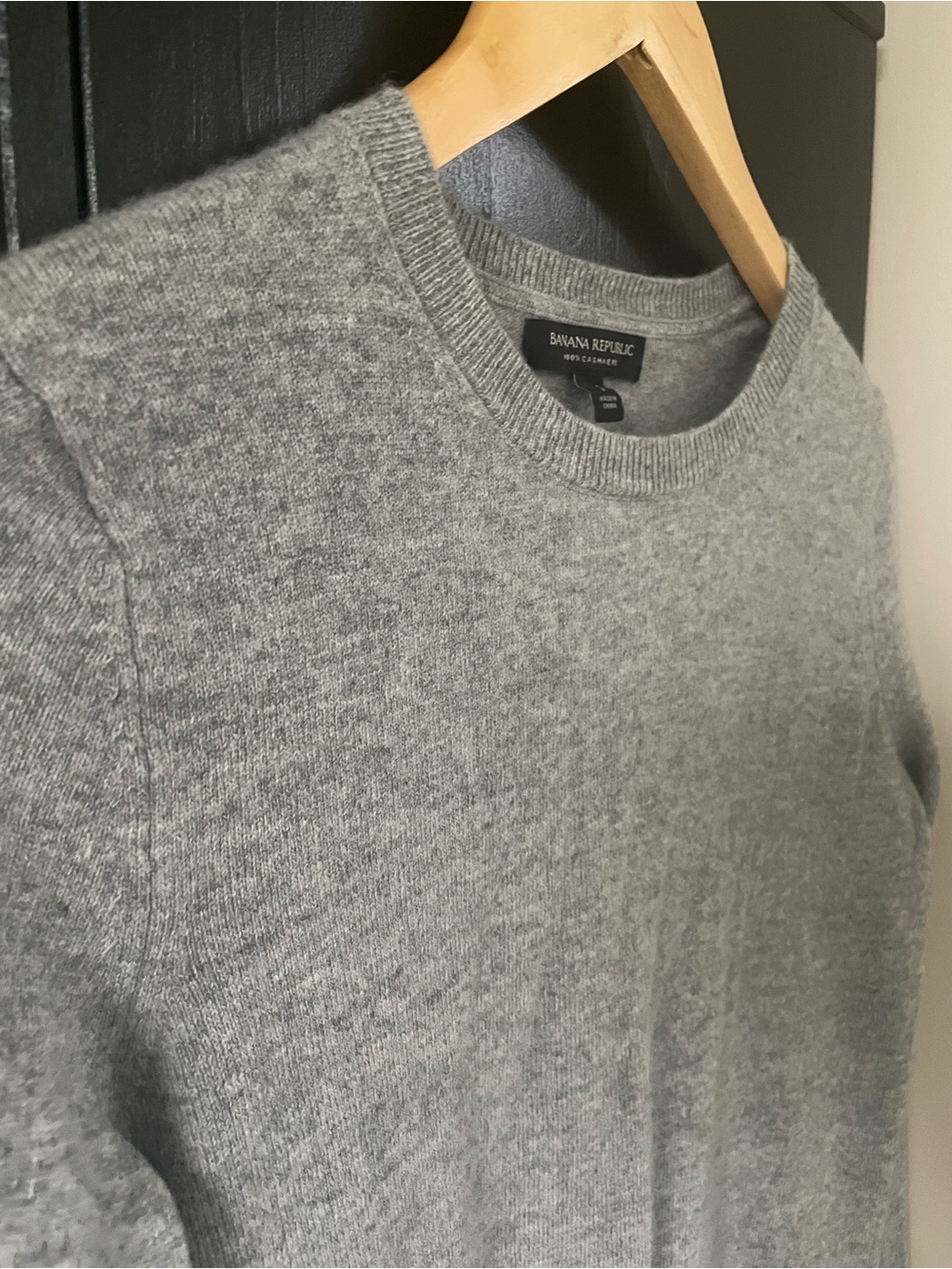 Banana Republic Cashmere Crewneck sweater, men’s small, gray - Picture 2 of 5